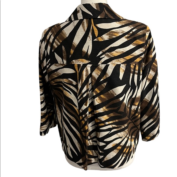 Scott Taylor Silk Textured Zebra Print Button Cape Jacket - Picture 7 of 10